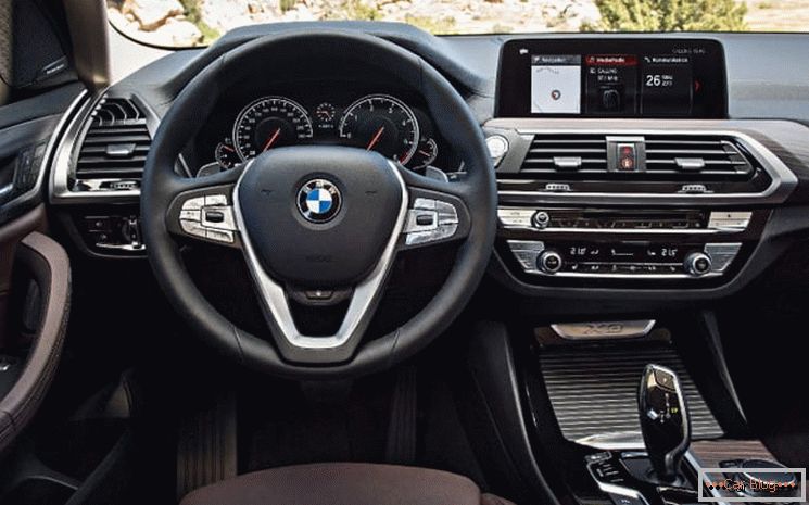 A treia generație BMW X3 sa dovedit mai mult decât vechiul BMW X5