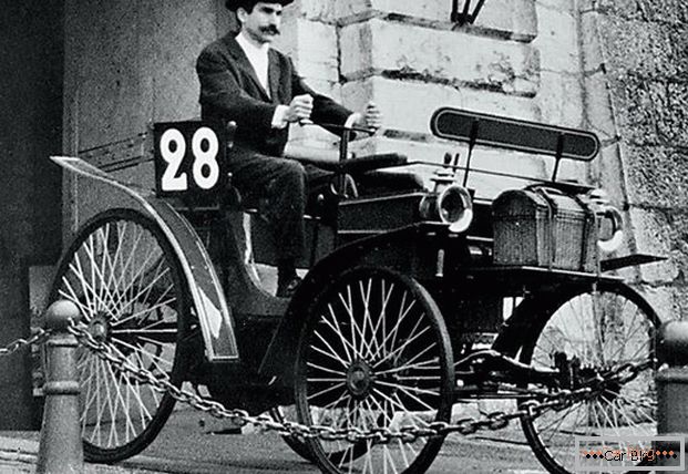 Emil Levassor cu mașina