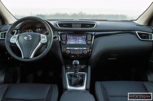 Cabina mașinii Nissan Qashqai se va bucura de confortul șoferului și pasagerilor