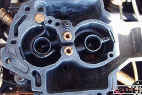 Carburatorul Solex 21083 funcționează defectuos