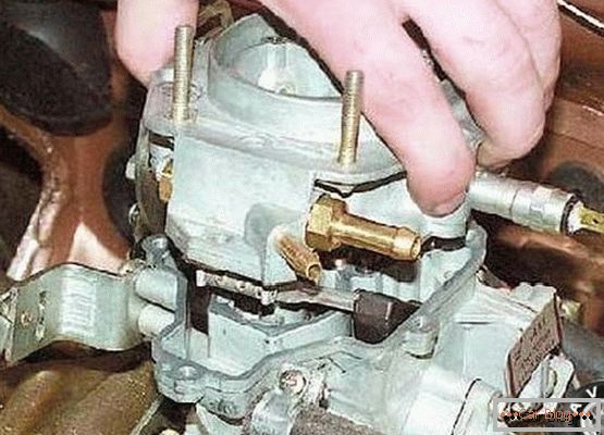 Instalarea carburatorului VAZ 2108