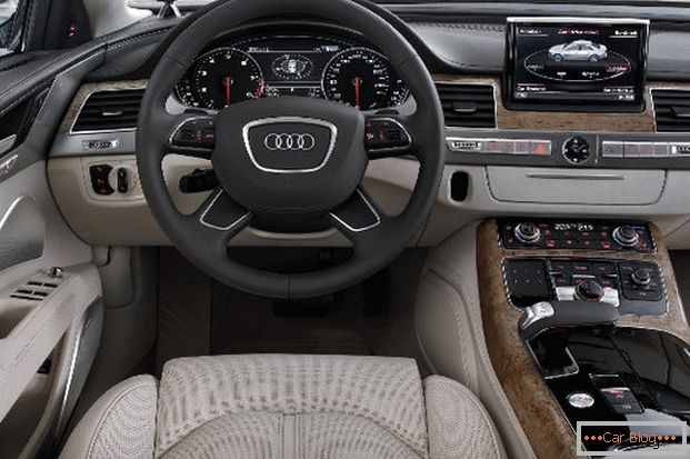 Unul dintre sistemele audio de cea mai bună calitate instalat în mașina Audi A8
