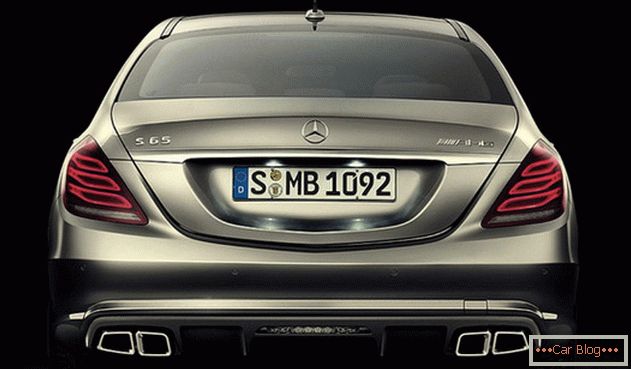 Mercedes S 65 AMG w222 vedere din spate