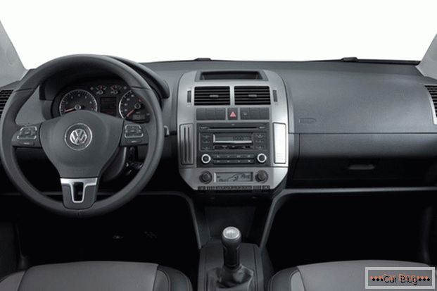 În interiorul Polo-ului Volkswagen