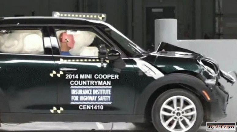 Mini Cooper mașină de siguranță