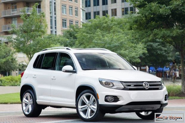 Volkswagen Tiguan cu aspectul său inspiră încrederea că călătoria va fi confortabilă și sigură