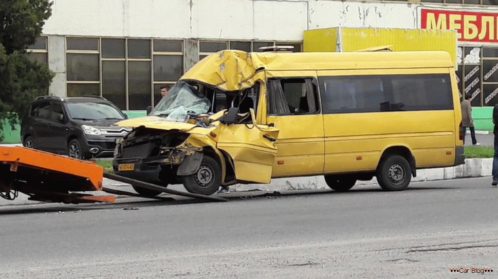 accident cu un autobuz