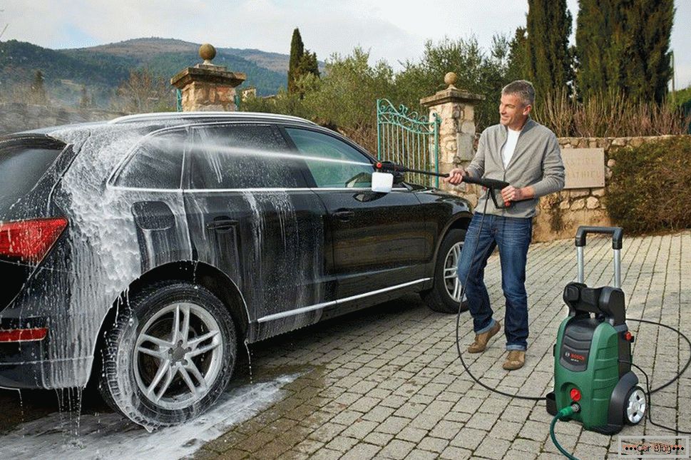 Spălarea automată a mașinii