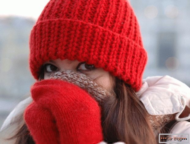Dacă sunteți blocat în timpul iernii într-o mașină blocat - rochie călduros