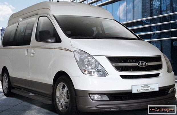 Minibusul diesel din Coreea Hyundai Grand poate fi un substitut pentru microbuze
