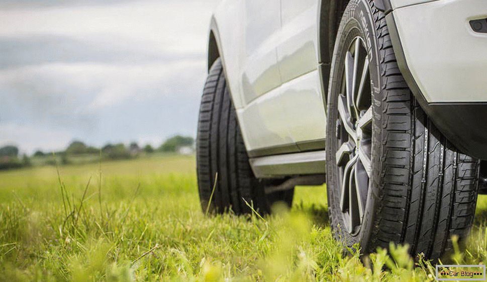 Cele mai bune pneuri de vară pentru SUV-uri