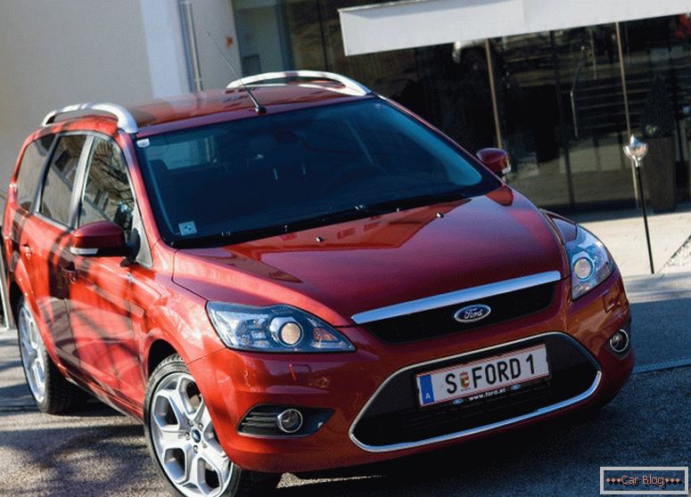 Ford Focus 2 restyling masina 2014