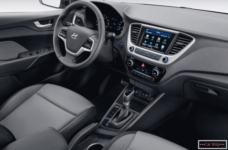 Salonul și interiorul noului model 2017 Hyundai Solaris