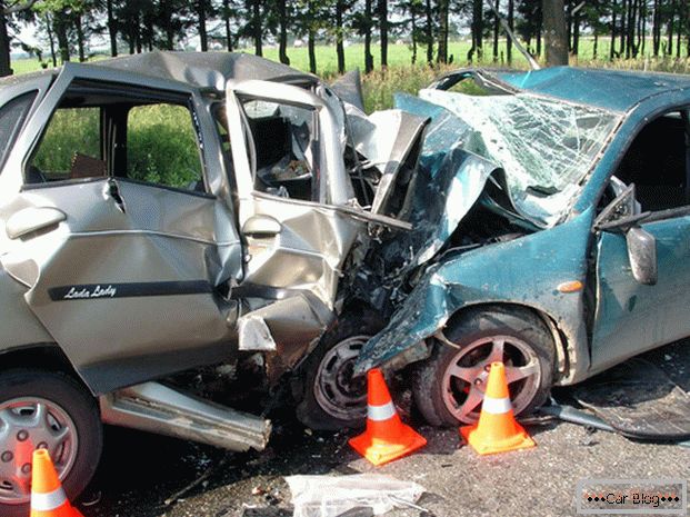Accidentele auto provoacă multe decese