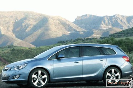 Opel Astra specificațiile vagonului