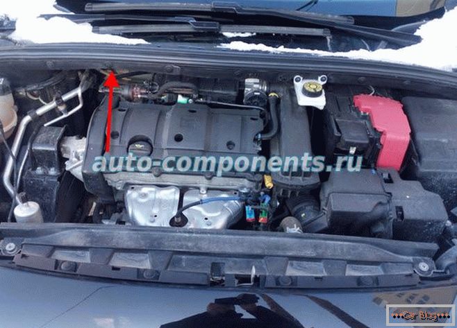 Înlocuirea filtrului de cabină pe Peugeot 408